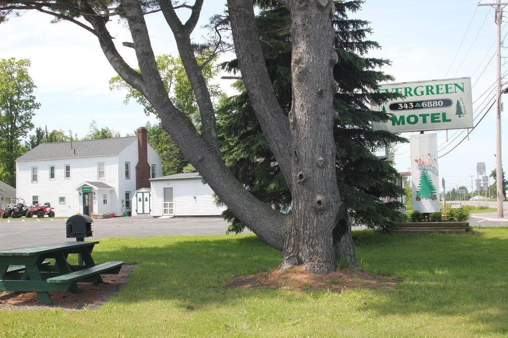 Evergreen Motel オスウィーゴ エクステリア 写真