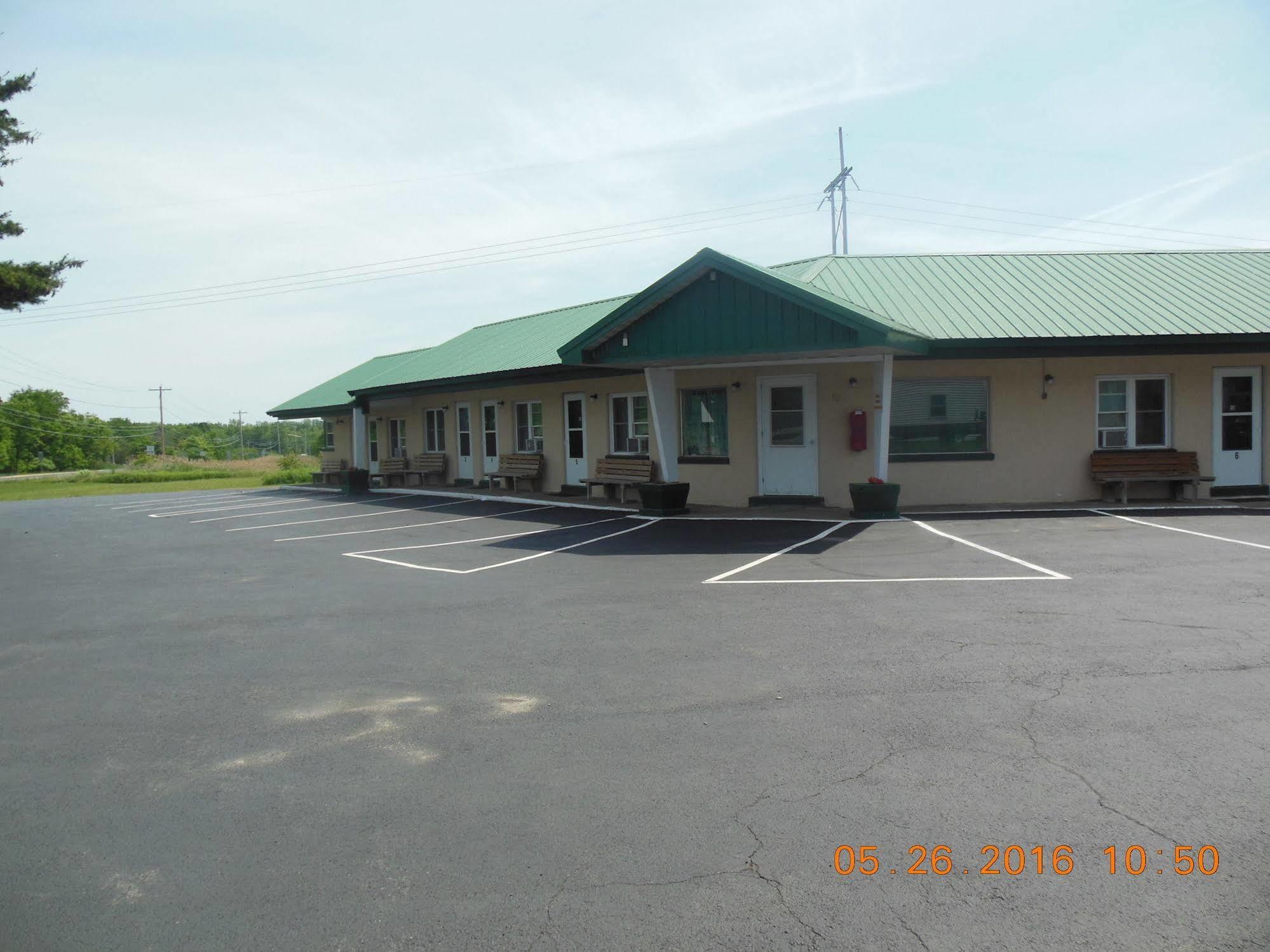 Evergreen Motel オスウィーゴ エクステリア 写真