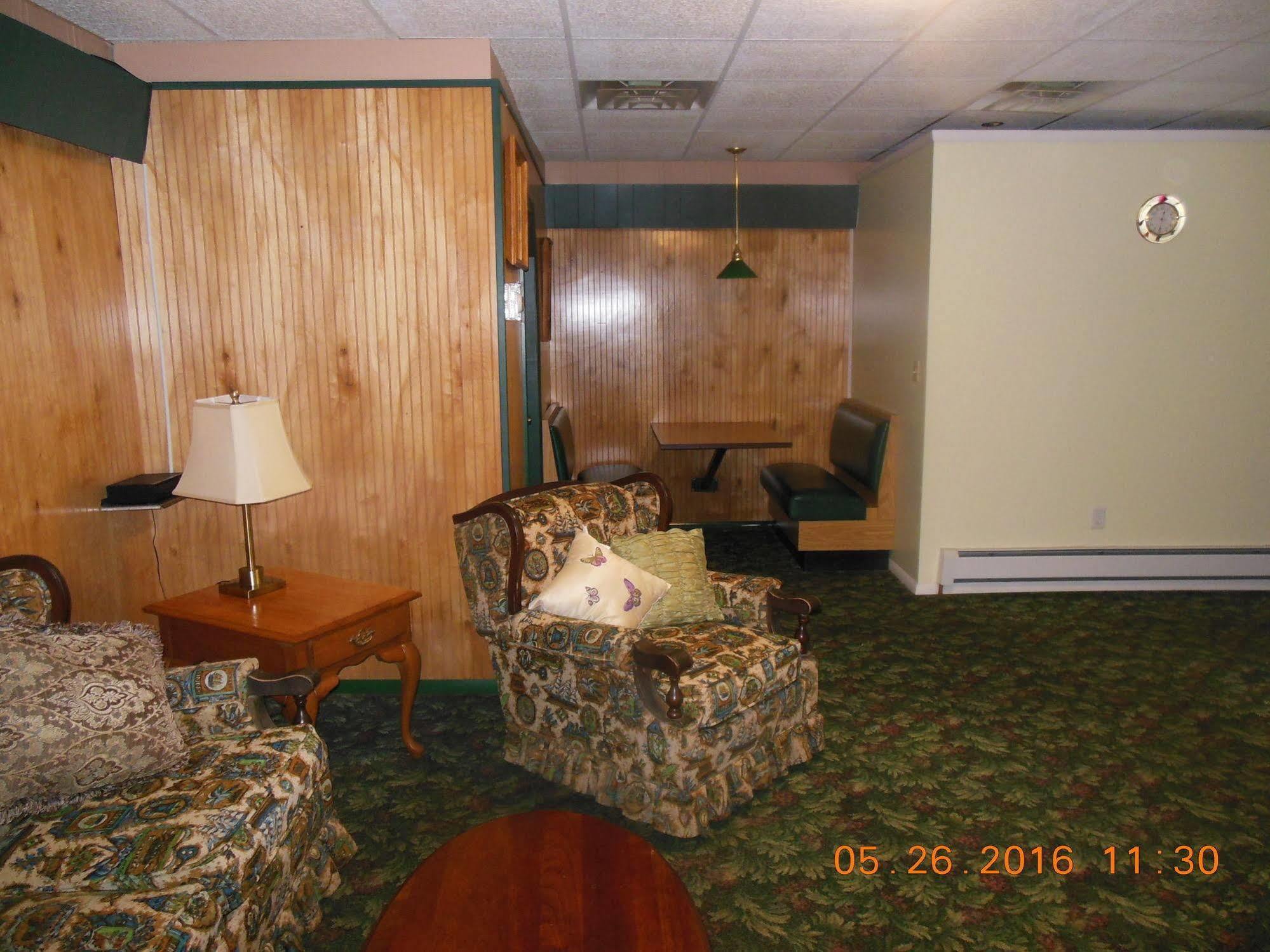 Evergreen Motel オスウィーゴ エクステリア 写真