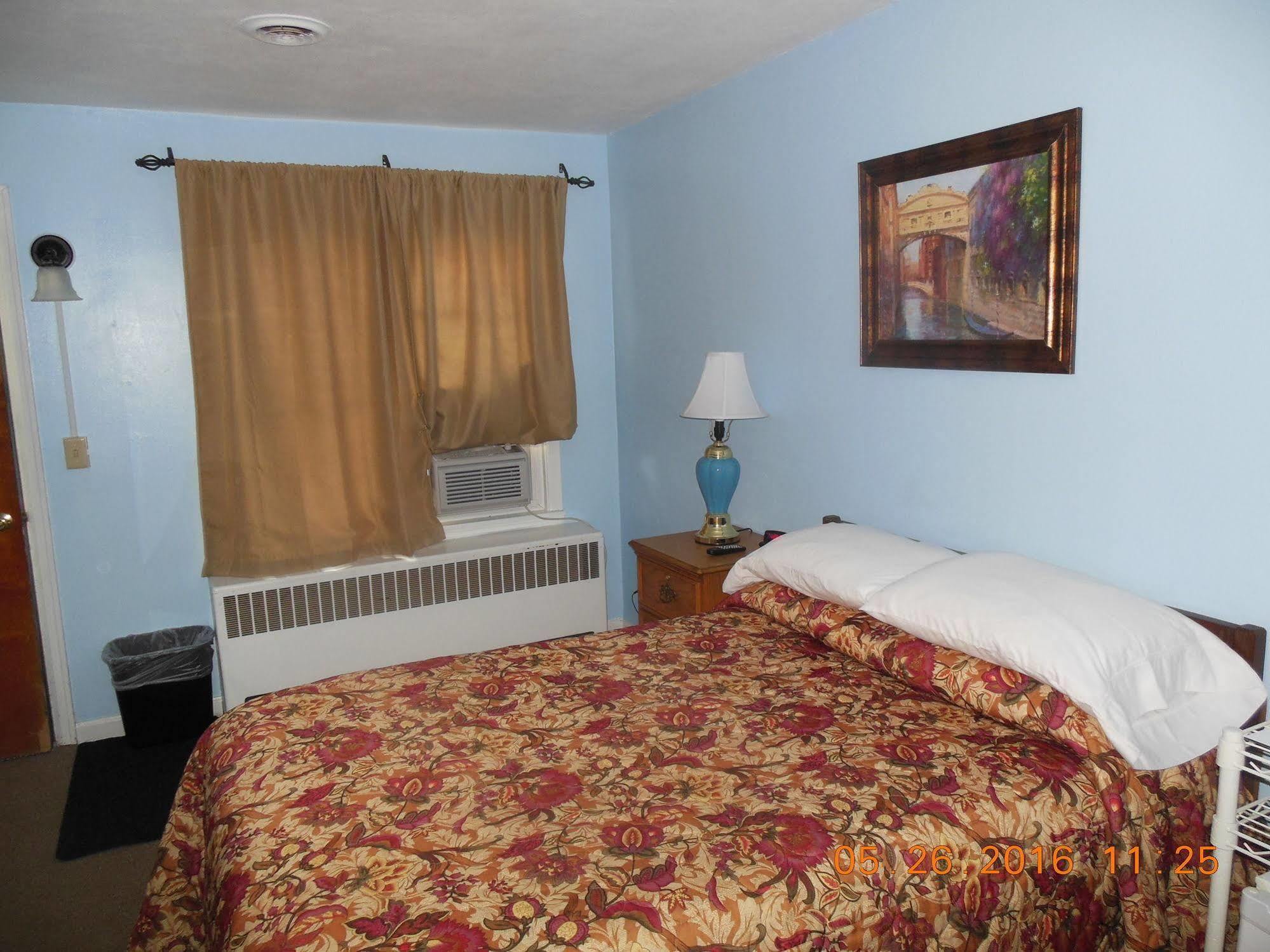 Evergreen Motel オスウィーゴ エクステリア 写真