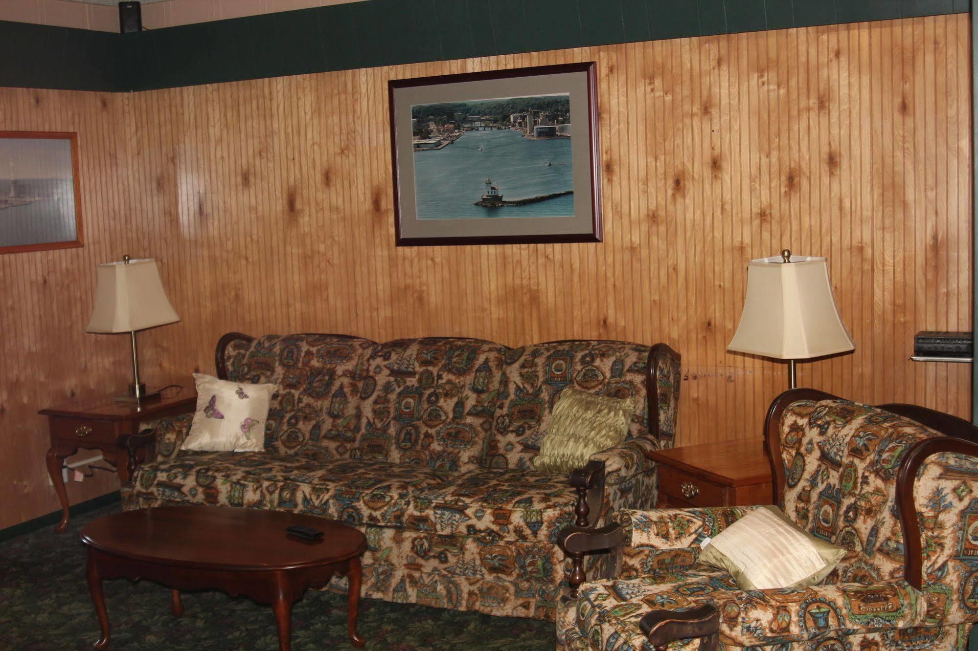 Evergreen Motel オスウィーゴ エクステリア 写真