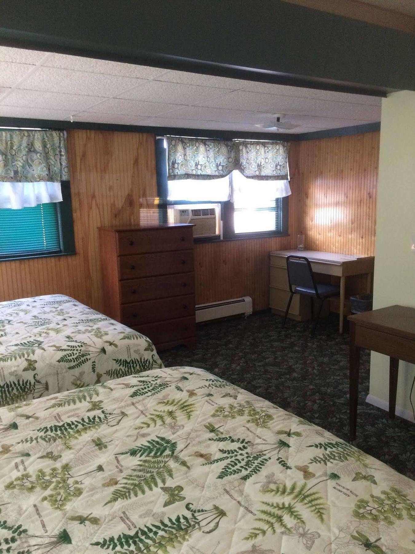 Evergreen Motel オスウィーゴ エクステリア 写真