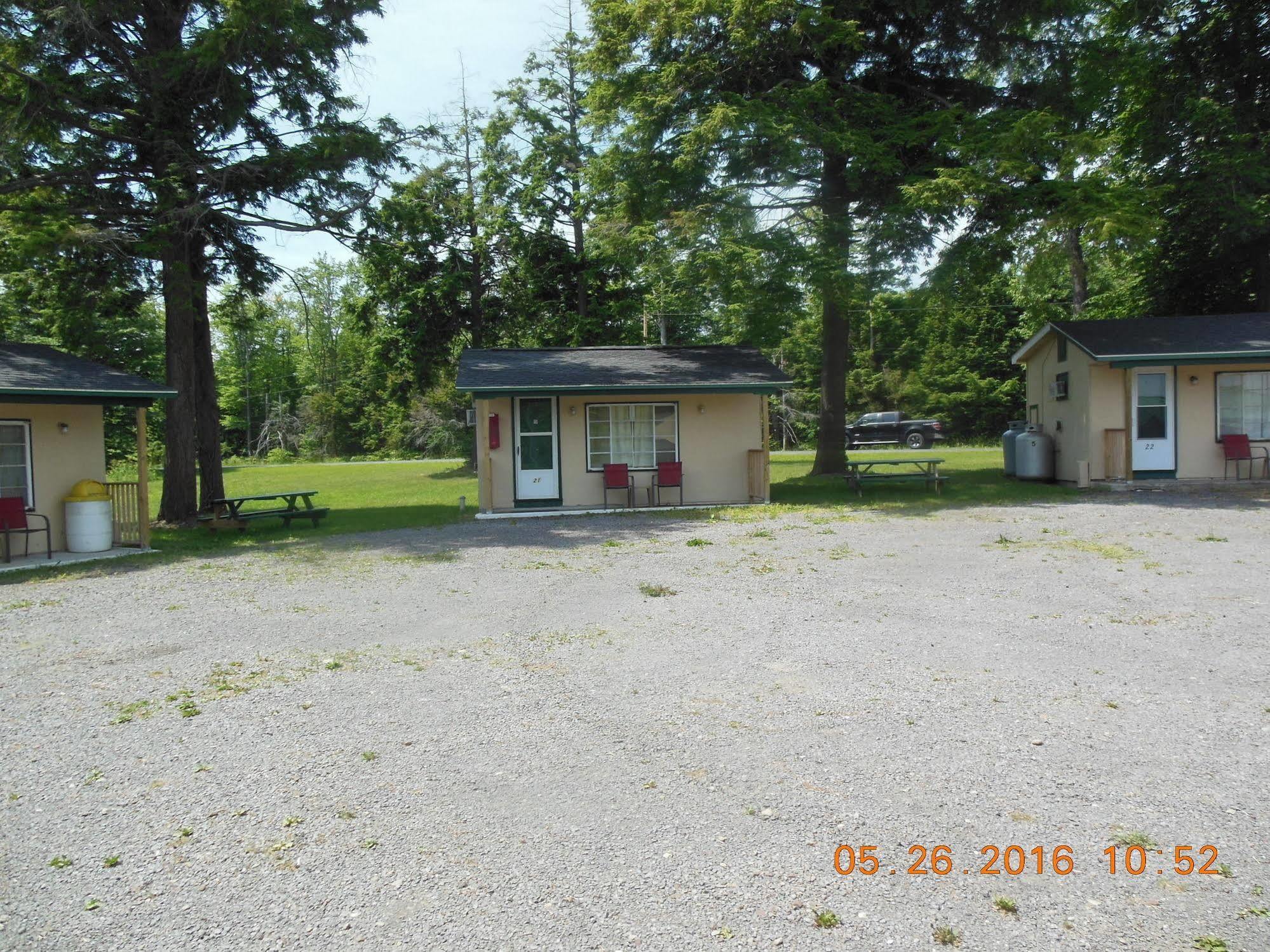 Evergreen Motel オスウィーゴ エクステリア 写真