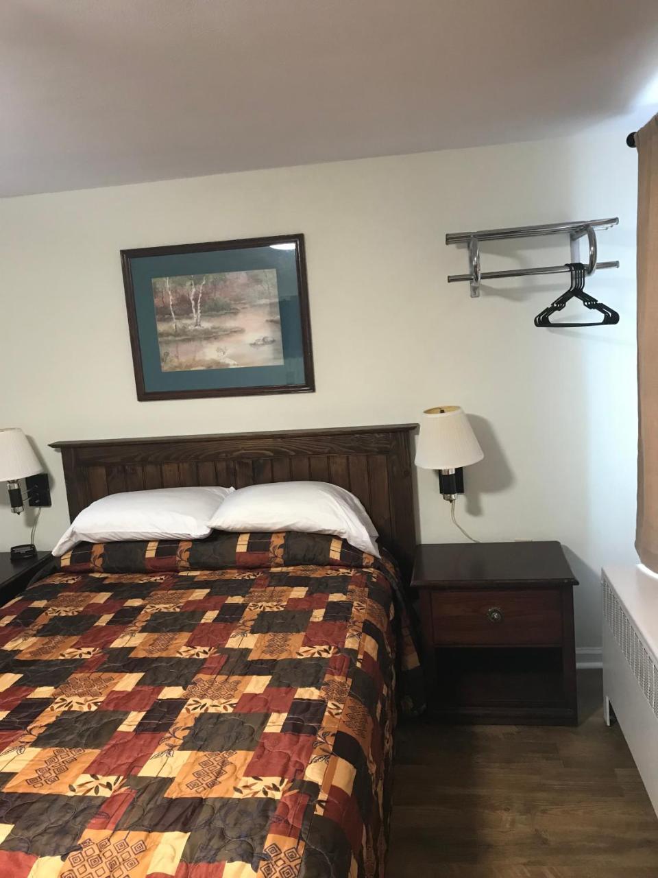 Evergreen Motel オスウィーゴ エクステリア 写真