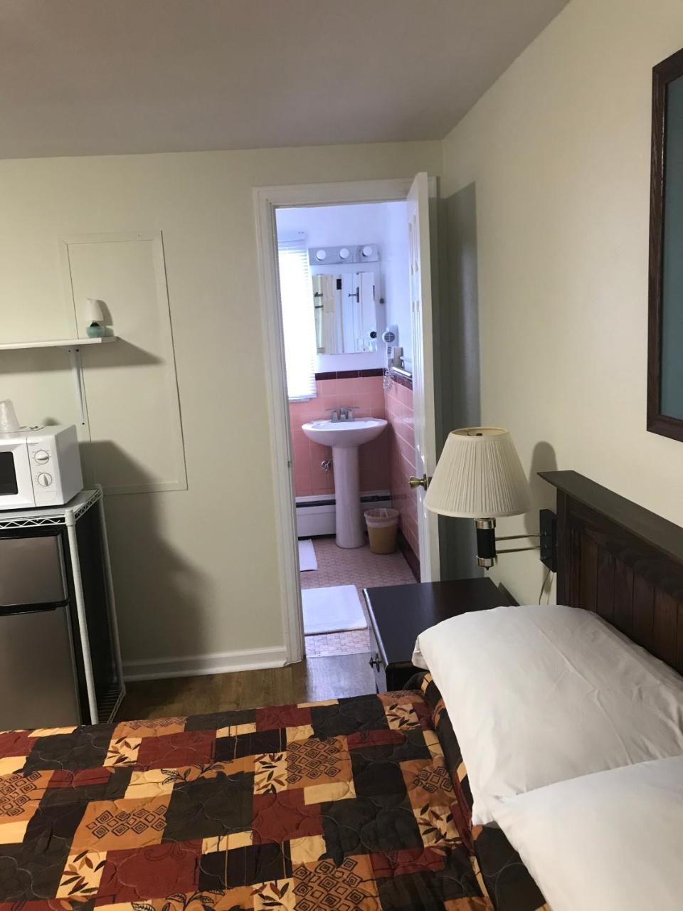 Evergreen Motel オスウィーゴ エクステリア 写真