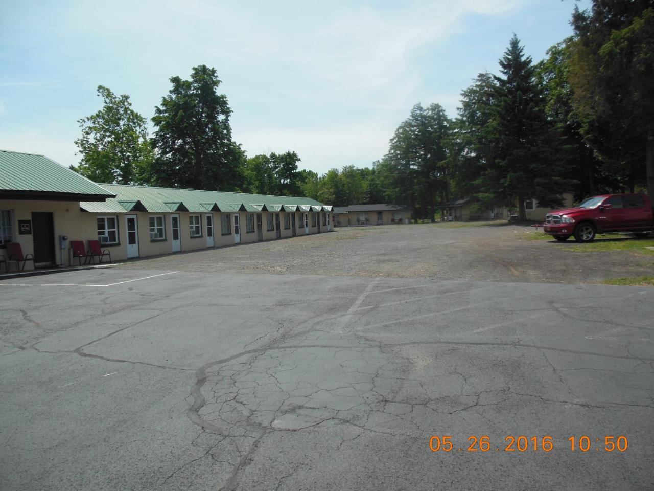 Evergreen Motel オスウィーゴ エクステリア 写真