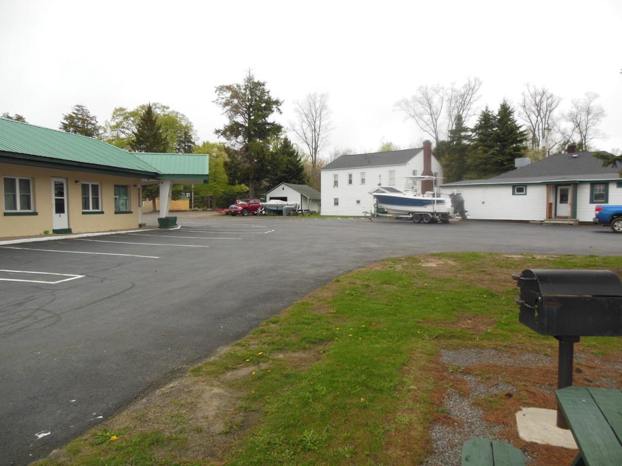 Evergreen Motel オスウィーゴ エクステリア 写真