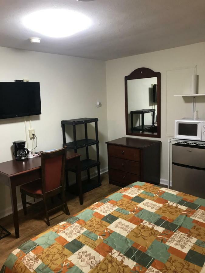 Evergreen Motel オスウィーゴ エクステリア 写真