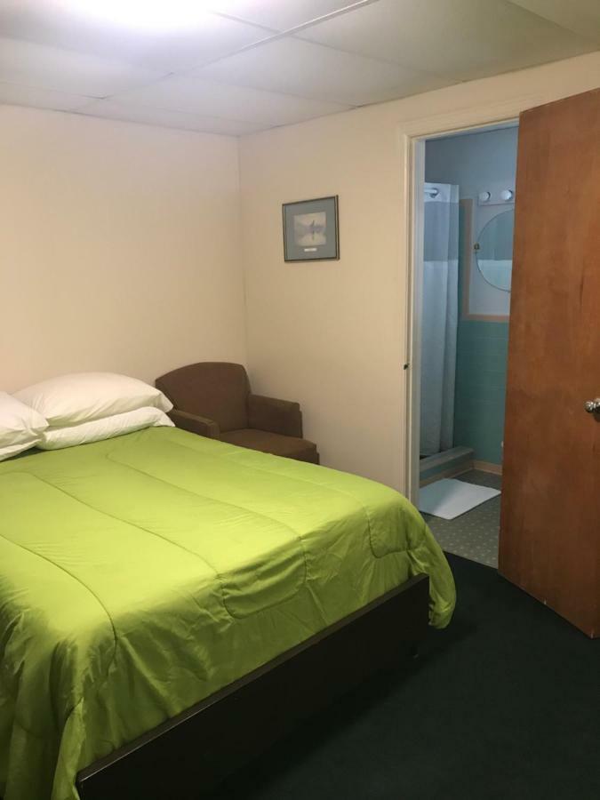Evergreen Motel オスウィーゴ エクステリア 写真