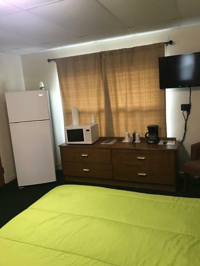 Evergreen Motel オスウィーゴ エクステリア 写真