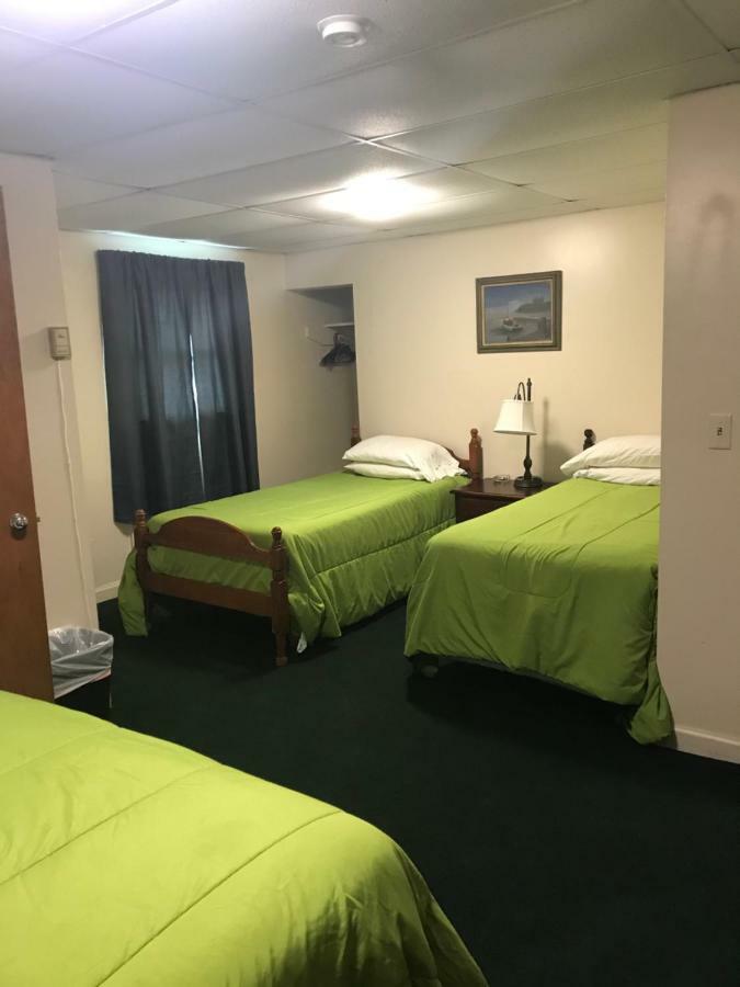 Evergreen Motel オスウィーゴ エクステリア 写真
