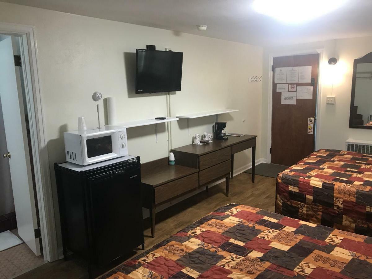 Evergreen Motel オスウィーゴ エクステリア 写真