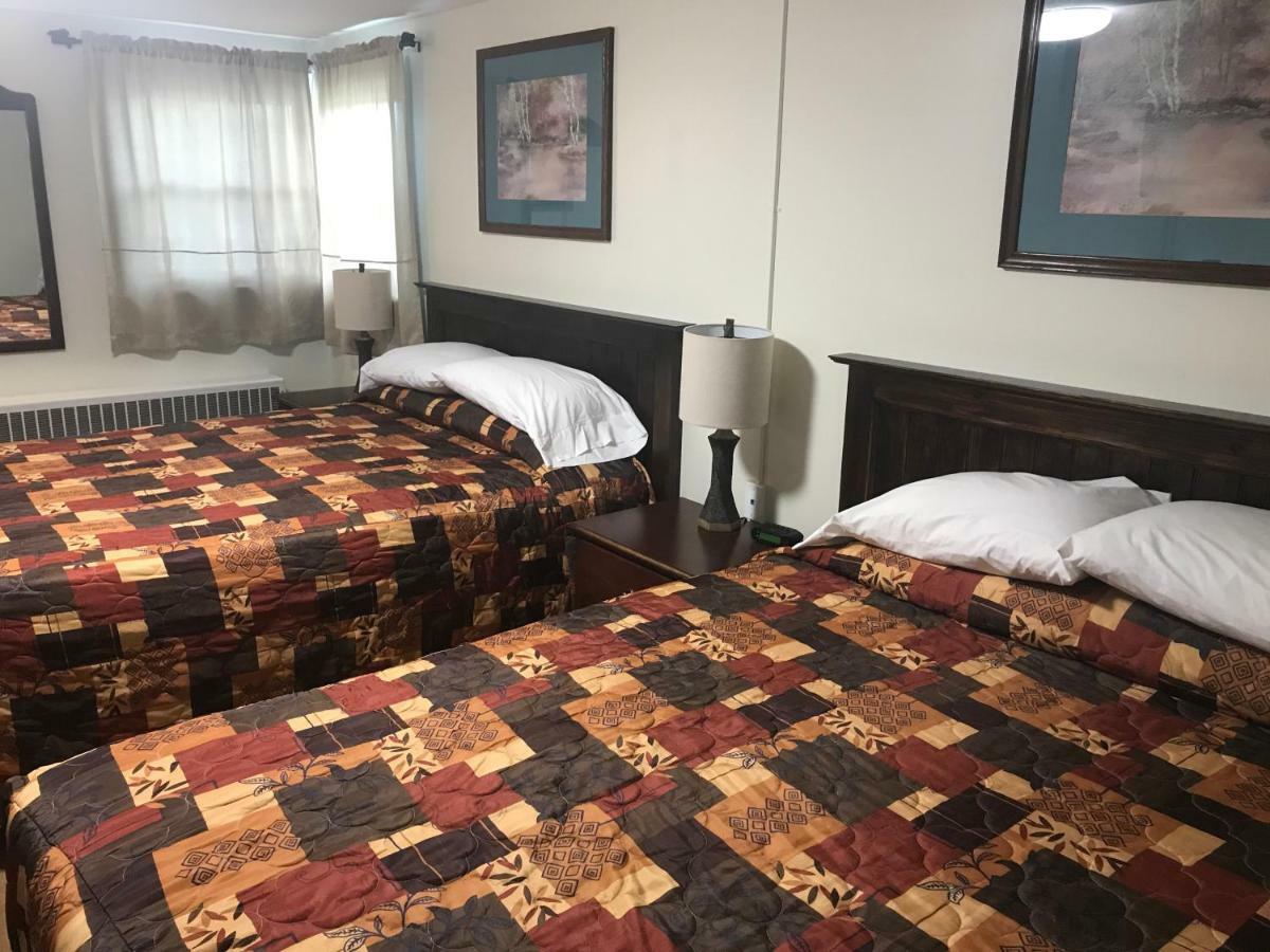 Evergreen Motel オスウィーゴ エクステリア 写真